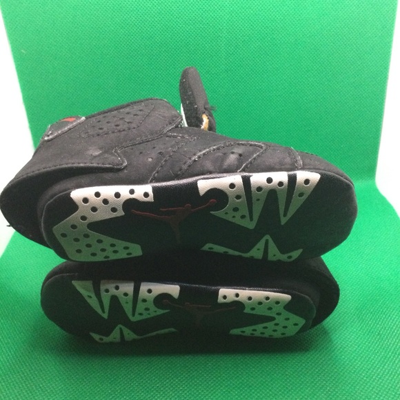 JORDON BABY SNEAKERS💕SIZE 3C💕 - Picture 4 of 10